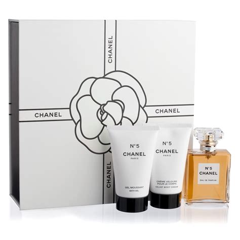 chanel nr 5 paris|Chanel no 5 gift set.